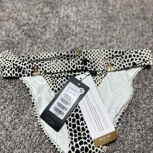 Vix swim bikini bottom black and white. NWT Size SMALL